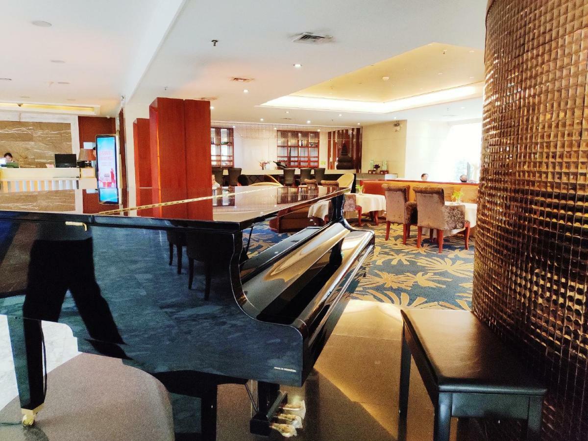 Guilin Ronghu Hotel Eksteriør billede